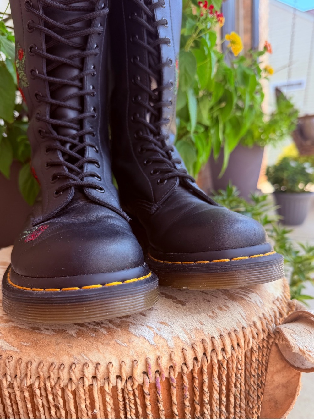 Doc Marten 1914 Vonda Mono Embroidered Rose Floral 14 Eye Black Red Combat Boots - Picture 7 of 16